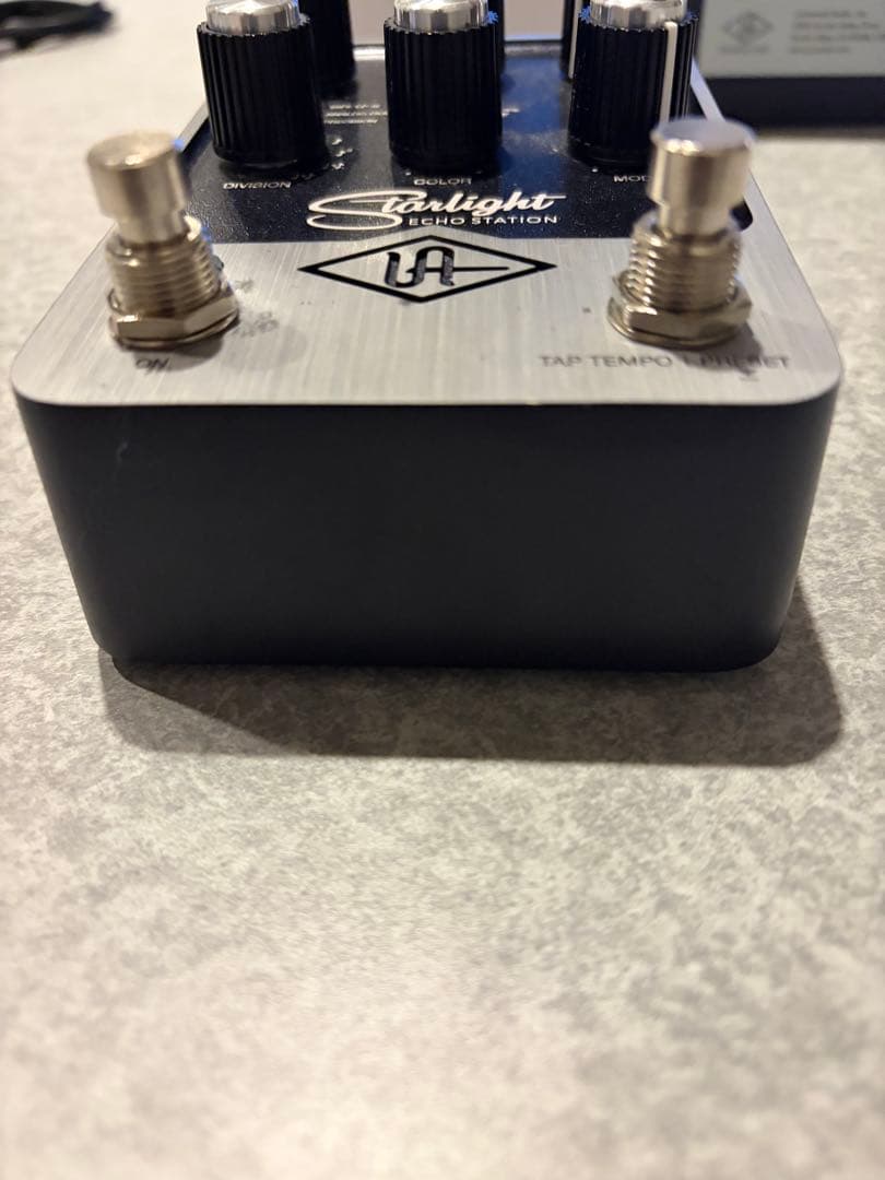 ギター Universal Audio Starlight Echo Station