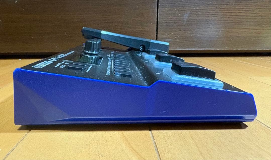 BOSS GT-1 マルチエフェクター（動作良好・ACアダプター付）