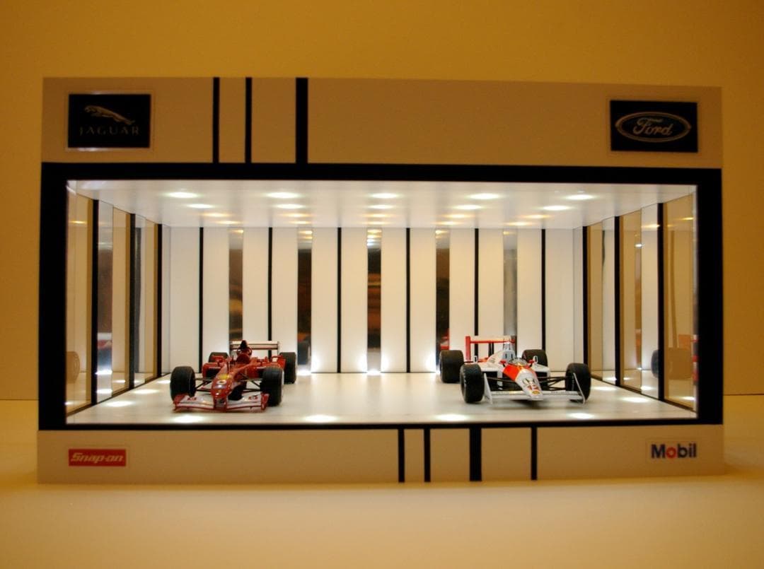 モネ・1/18展示可・BK.W・ディスプレーBOX/ネオジオラマ