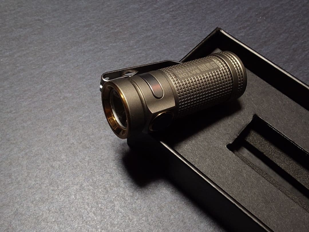 【希少！美品】Olight S Mini Ti 限定版 懐中電灯