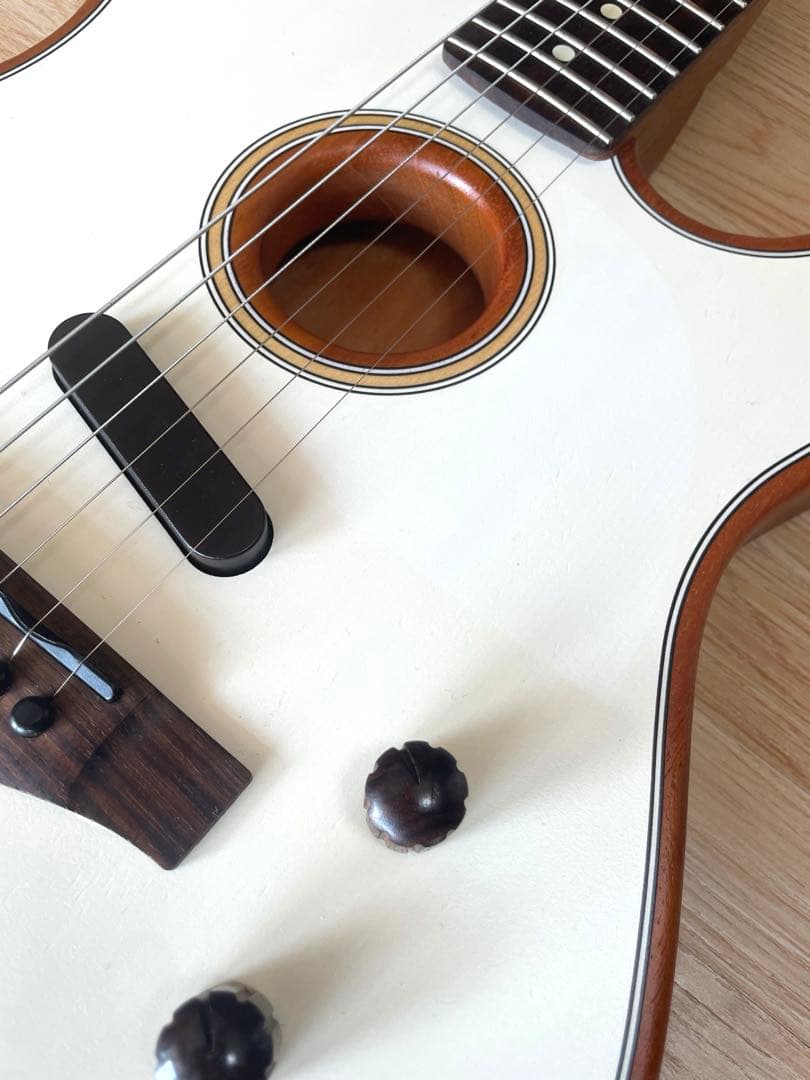 Fender acoutasonicplayer Telecaster ホワイト