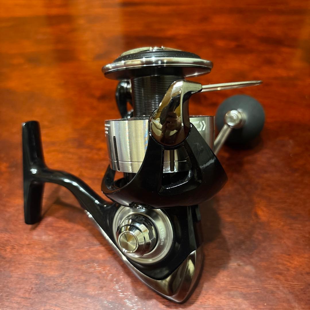 LEXA LT6000D-H スピニングリール