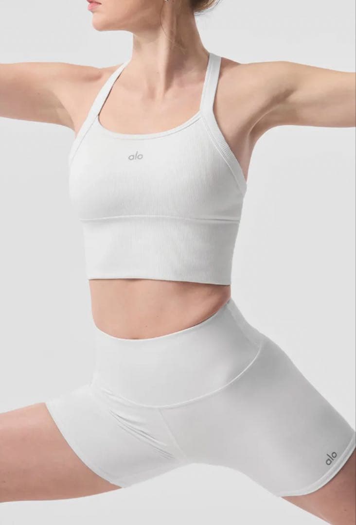 ALO Yoga ブラトップ