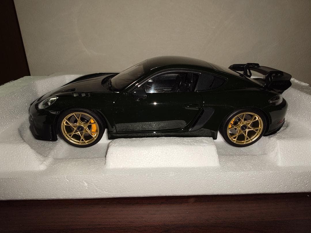 ノレブ 1/18 ポルシェ ケイマン GT4 RS ブリュースターグリーン