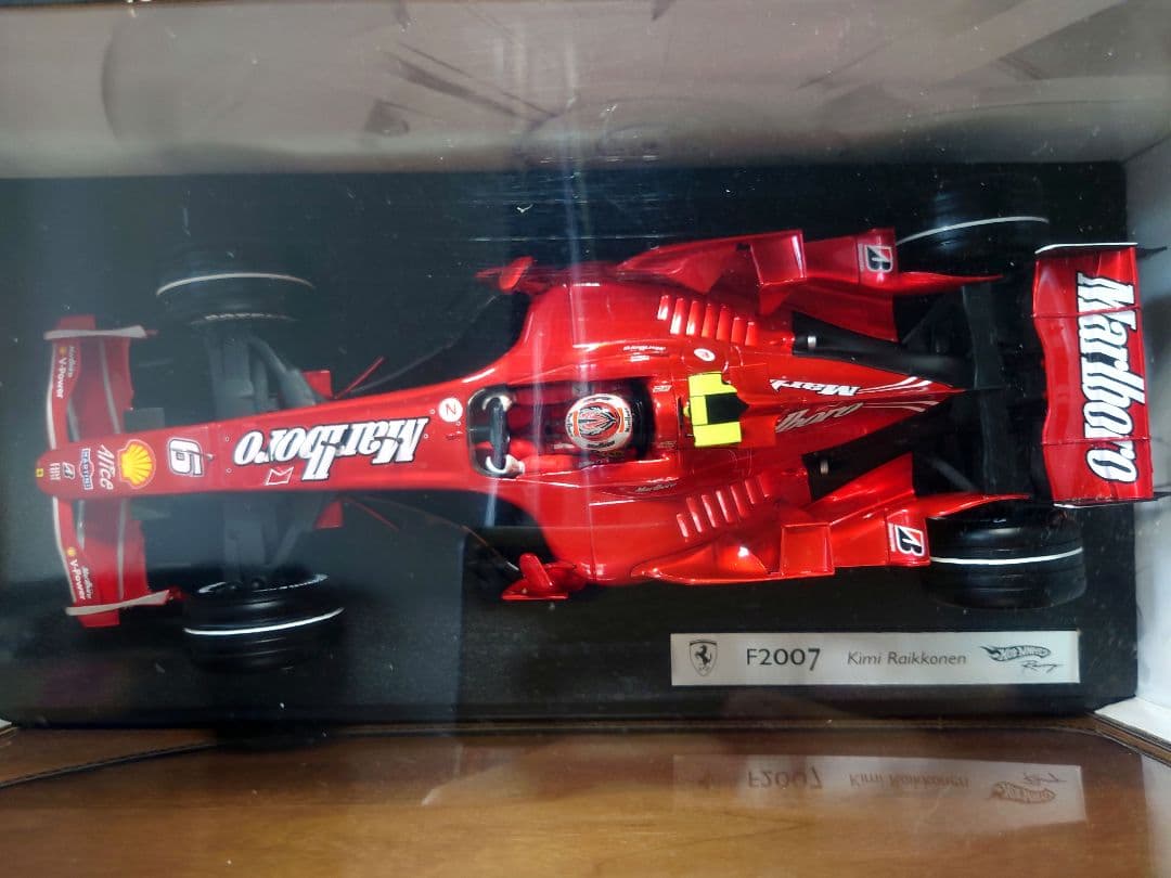 【マルボロ加工】1/18 Ferrari F2007 キミ・ライコネン