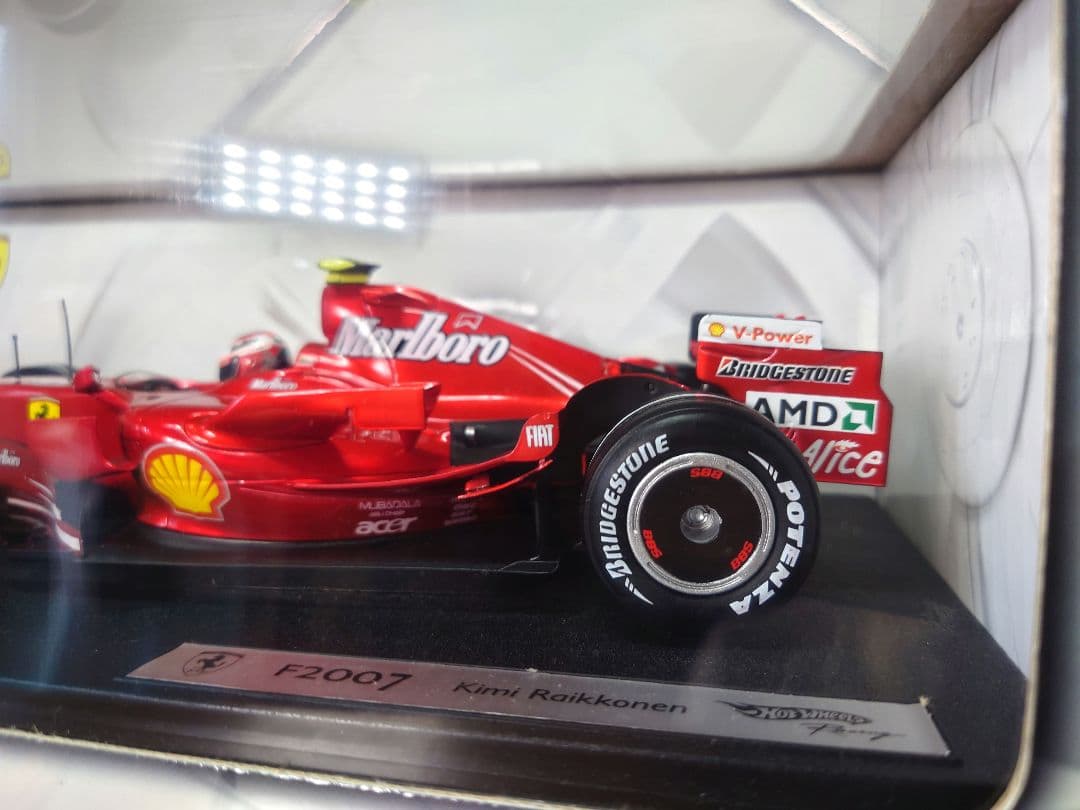 【マルボロ加工】1/18 Ferrari F2007 キミ・ライコネン
