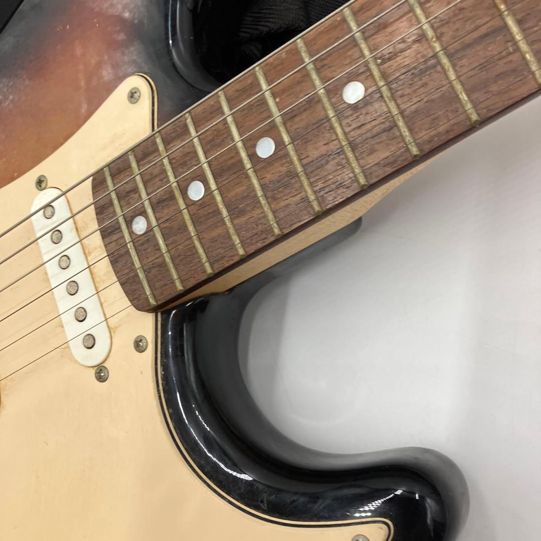 Squier by Fender ストラトキャスター ケース付き　エレキギター