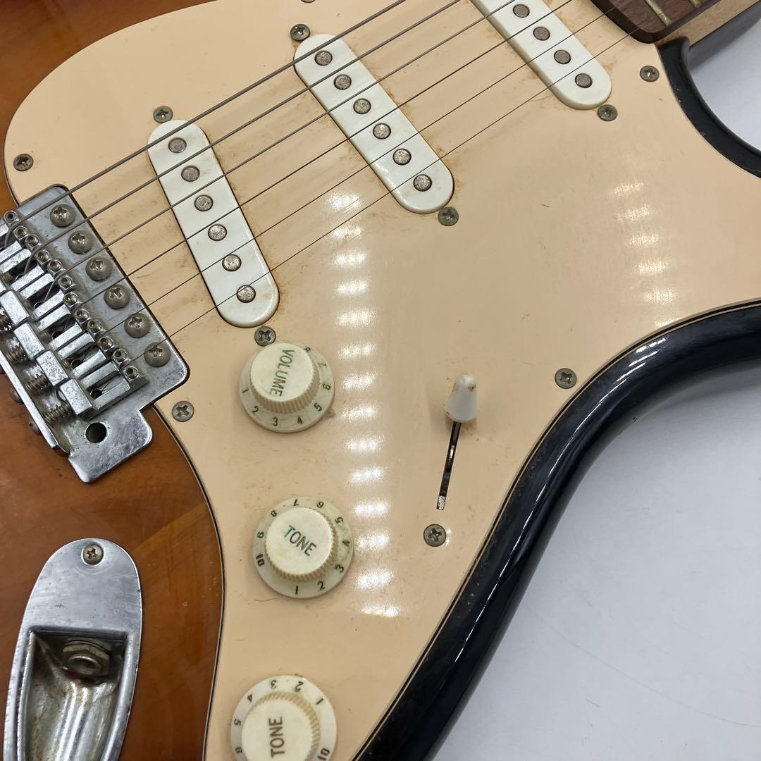 Squier by Fender ストラトキャスター ケース付き　エレキギター