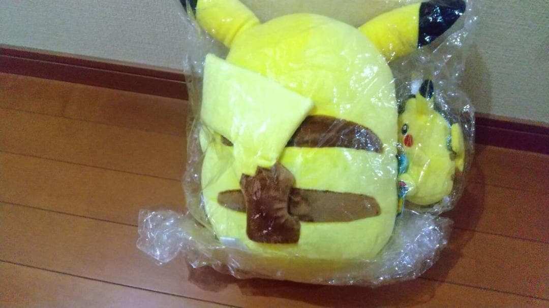 ポケモンセンターオーサカ限定 12インチ ピカチュウドール ぬいぐるみ 2011