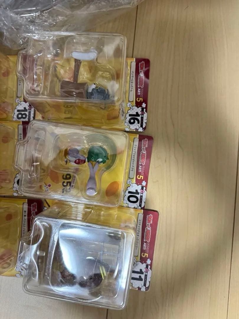トムとジェリー happyくじ　フィギュアセット ぬいぐるみ付き