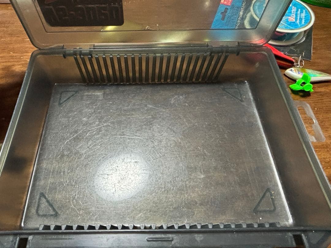 シマノ　スコーピオン　メタニウムXT 《バーサスケース　中古ルアー他付属品あり》