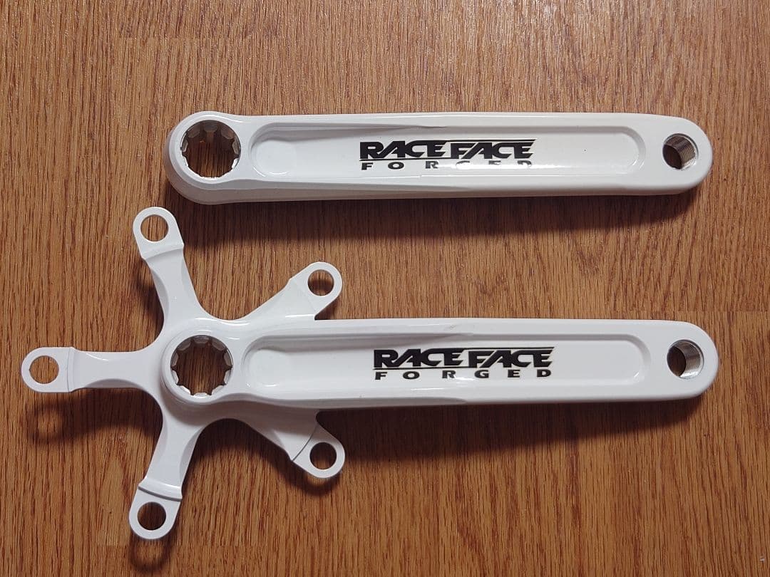 RACEFACE レースフェイス クランク ISIS嵌合 未使用品