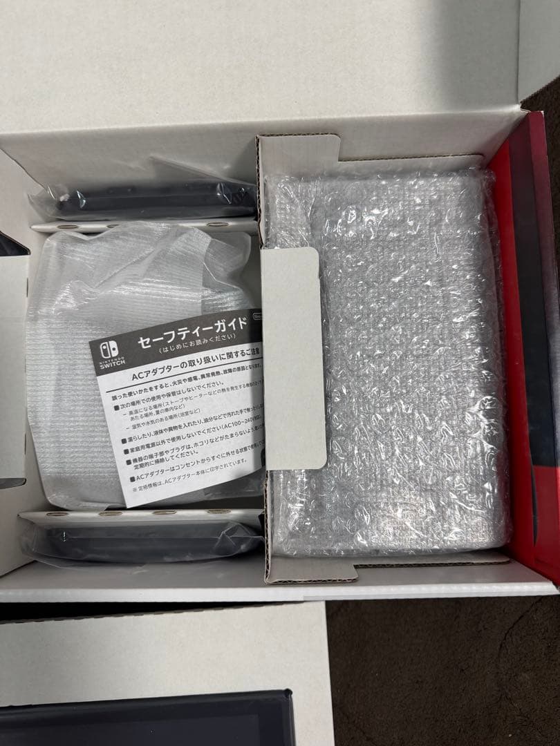 【新品未使用】任天堂Switch！本体！
