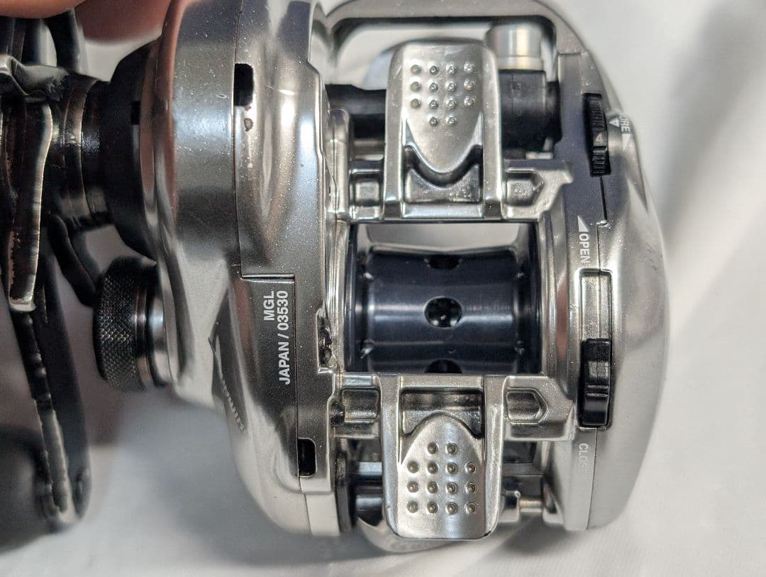 シマノ　16 メタニウム MGL 右　管473FJ 日本製