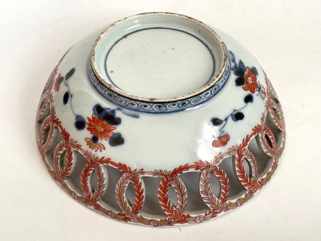 骨董　アンティーク　古伊万里　色絵花鳥図輪繋透鉢　金襴手　透かし　元禄　輸出手