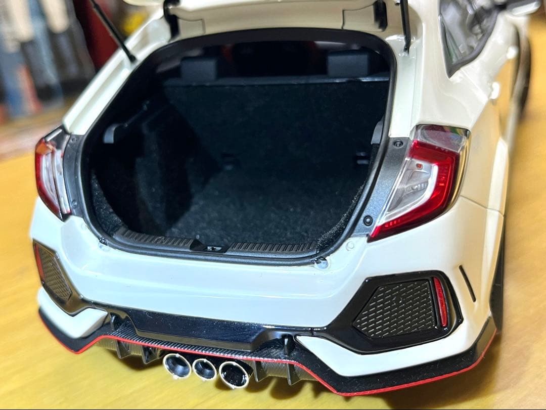 オートアート 1/18 ホンダ シビック タイプR FK8