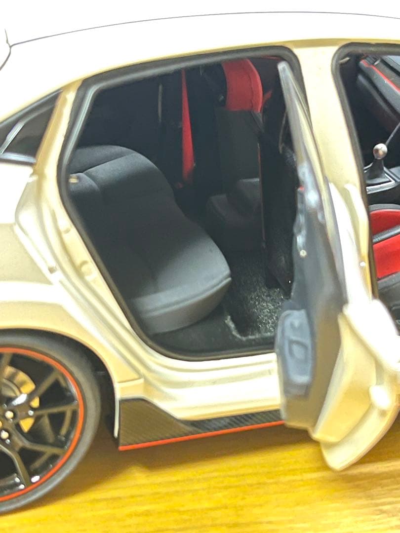 オートアート 1/18 ホンダ シビック タイプR FK8