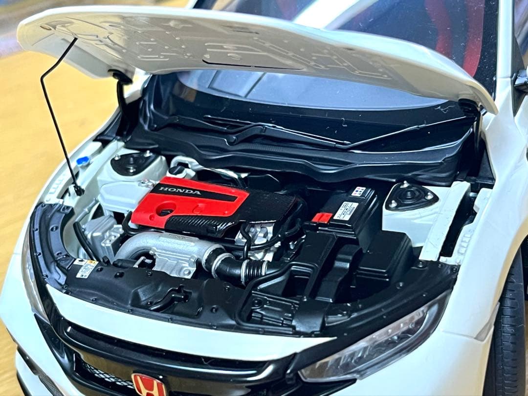 オートアート 1/18 ホンダ シビック タイプR FK8