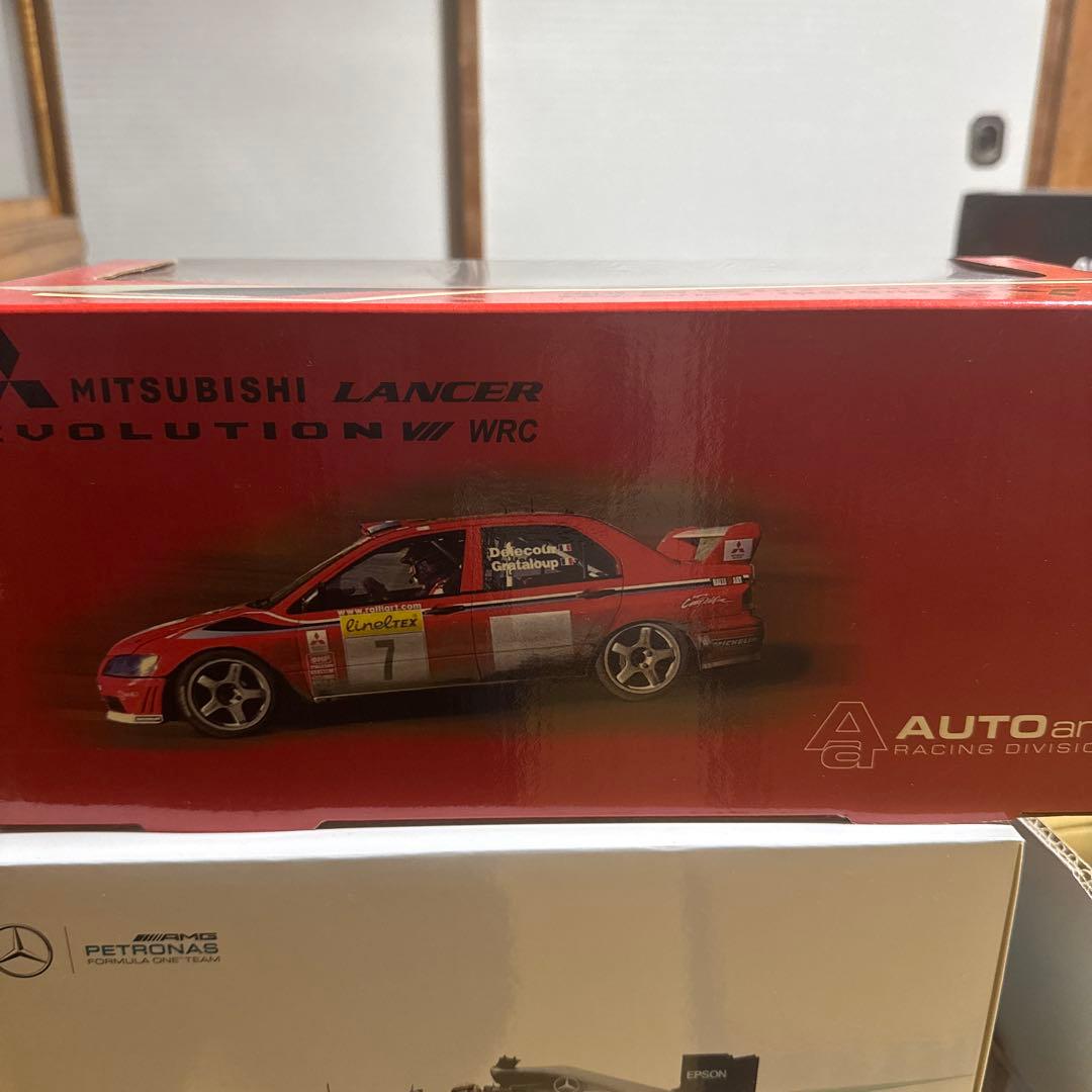 ミニカー Mitsubishi Lancer Evolution WRC 1/18