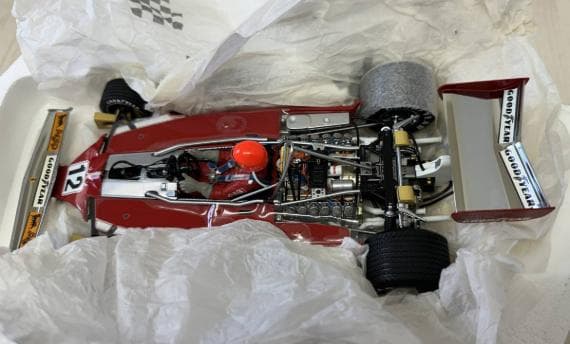 Ferrari F1 ミニカー 1/18 赤