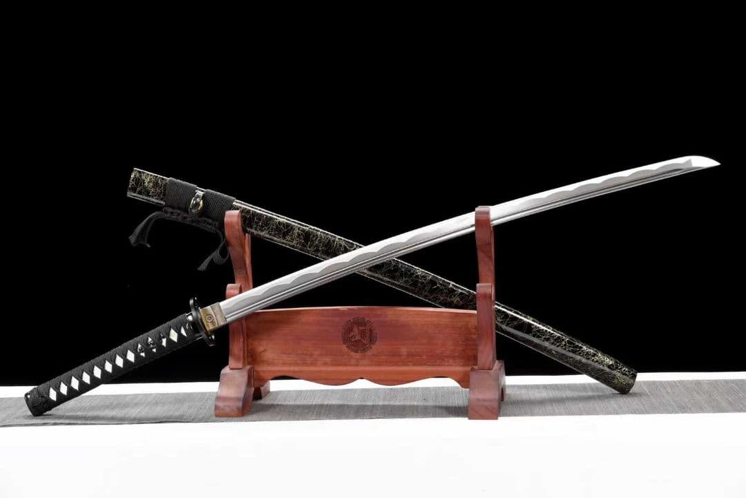 【金糸武蔵】古兵器 武具 刀装具 日本刀　模造刀 居合刀 武士道 鑑賞用 美術刀