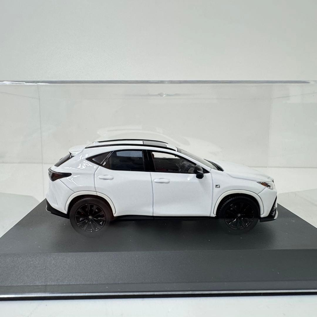 京商 1/43 レクサス 350h NX F スポーツ ホワイト