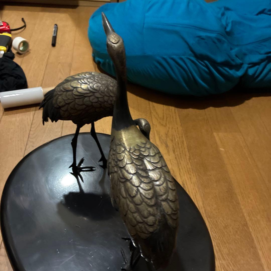 骨董品、縁起物鶴　美術工芸品　古銅色分け青銅　鎌倉山の旧家から出ました