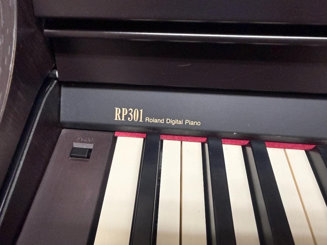 ローランド 電子ピアノ RP301-RW 埼玉県草加市手渡しのみ