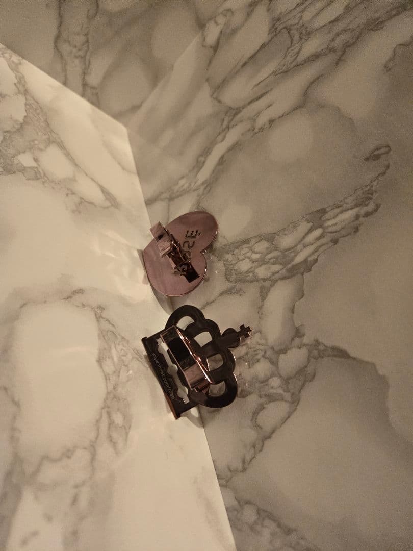 MOET&CHANDON ハート&クラウンクリップ　非売品　ノベルティー