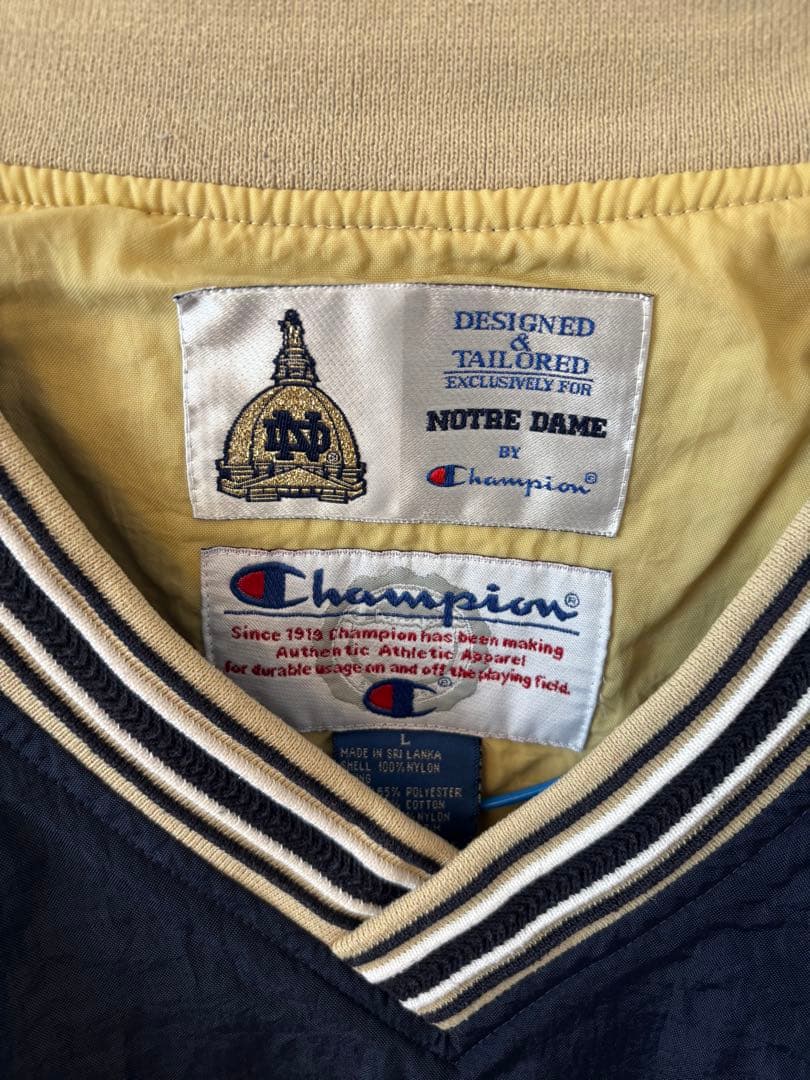 【美品】Champion ノートルダム大学 Vネックウェア