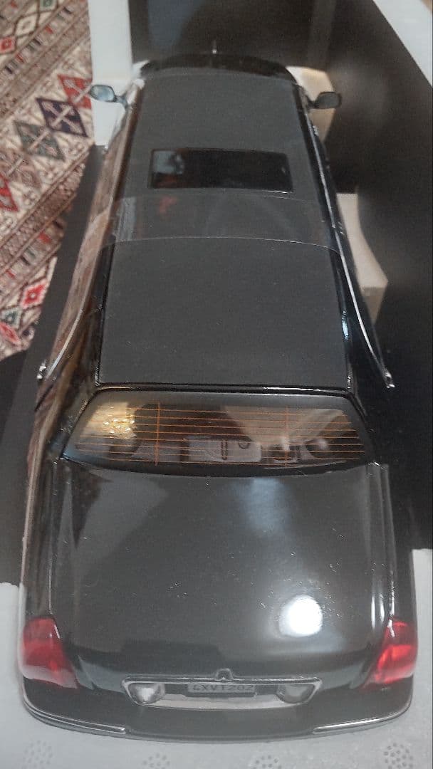 リンカーン　タウンカー　2003 リムジン　ミニカー　サンスター　1/18