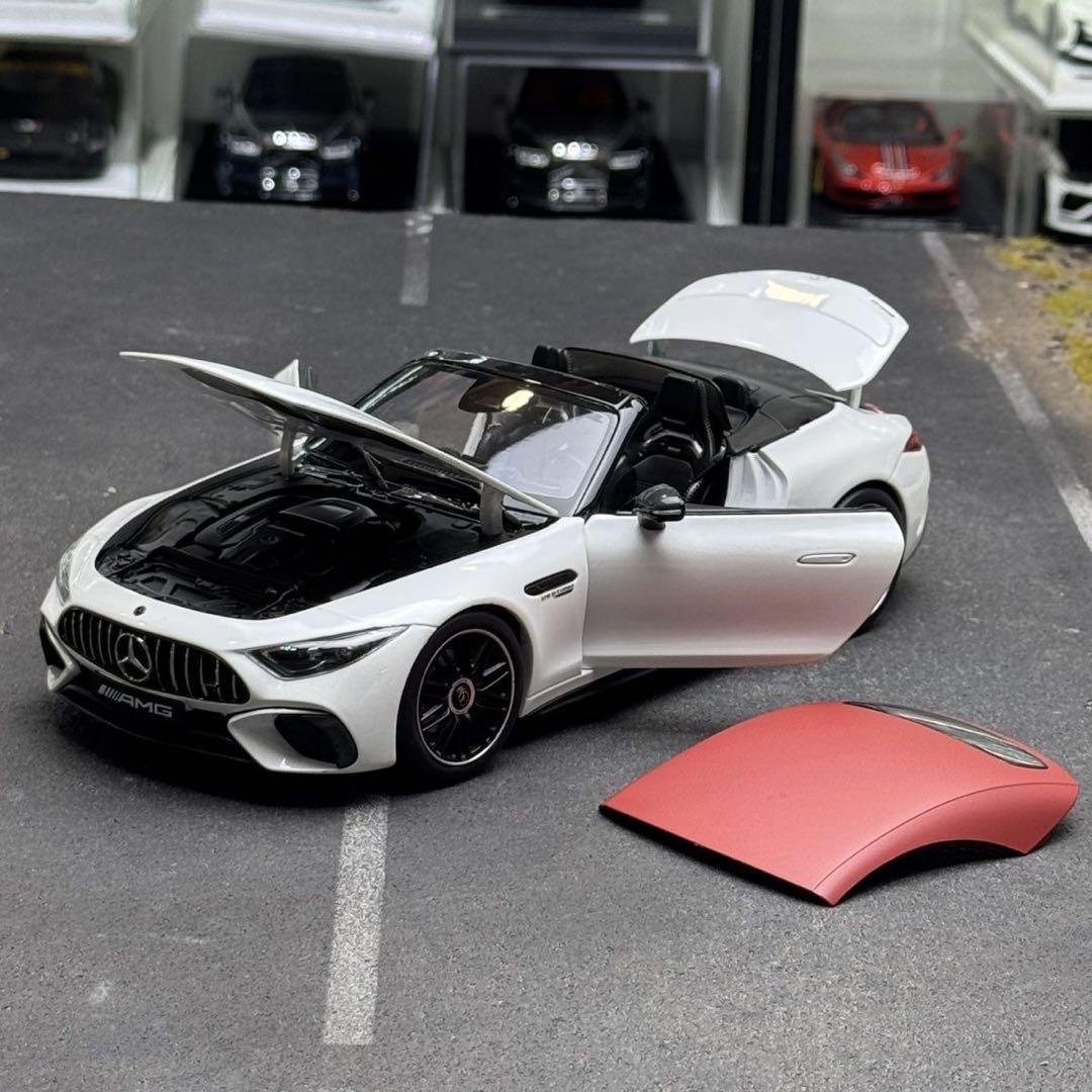新品　AMG SL63 1/18 ミニカー