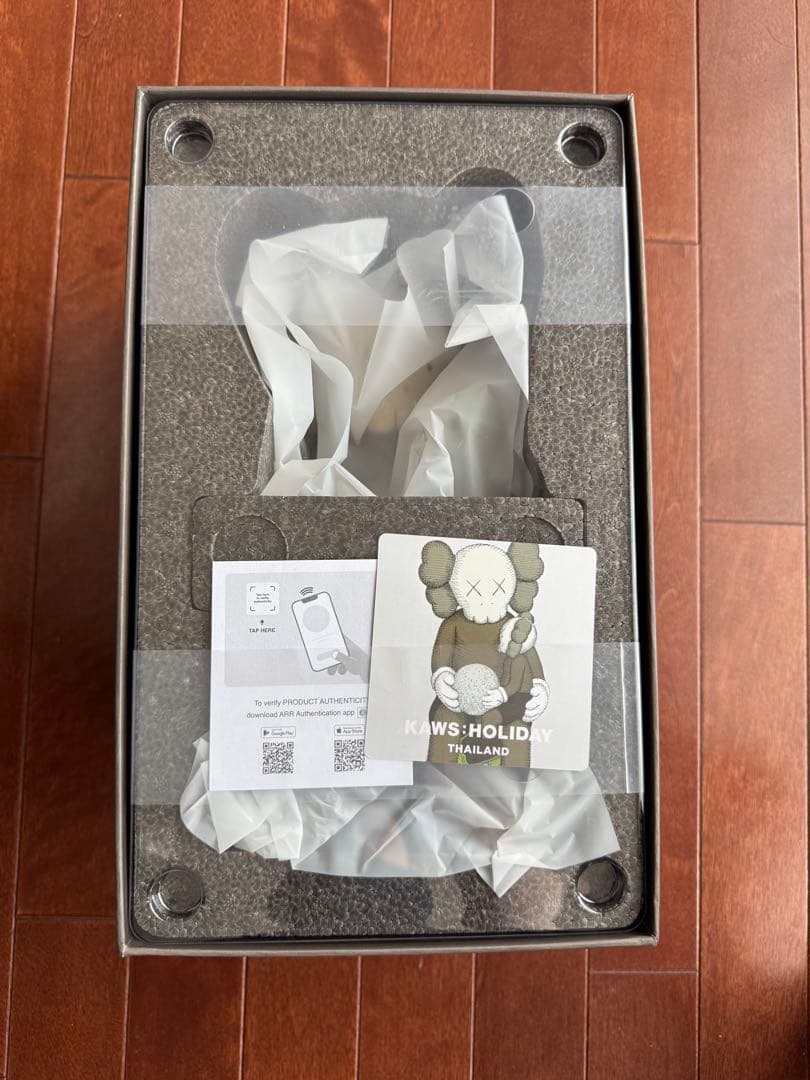 【未使用】KAWS:HOLIDAY THAILAND フィギュア ブラウン