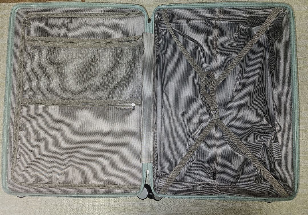 キャリーバッグ　Lサイズ　グリーングレー 大容量 静音 超軽量