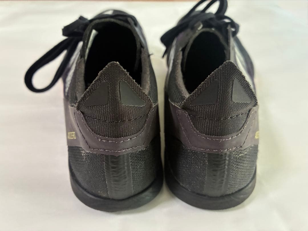 adidas アディゼロ フィネス25.5