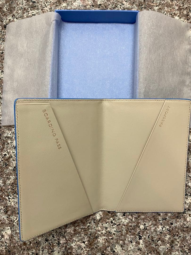 SMYTHSON ライトブルーパスポートケース