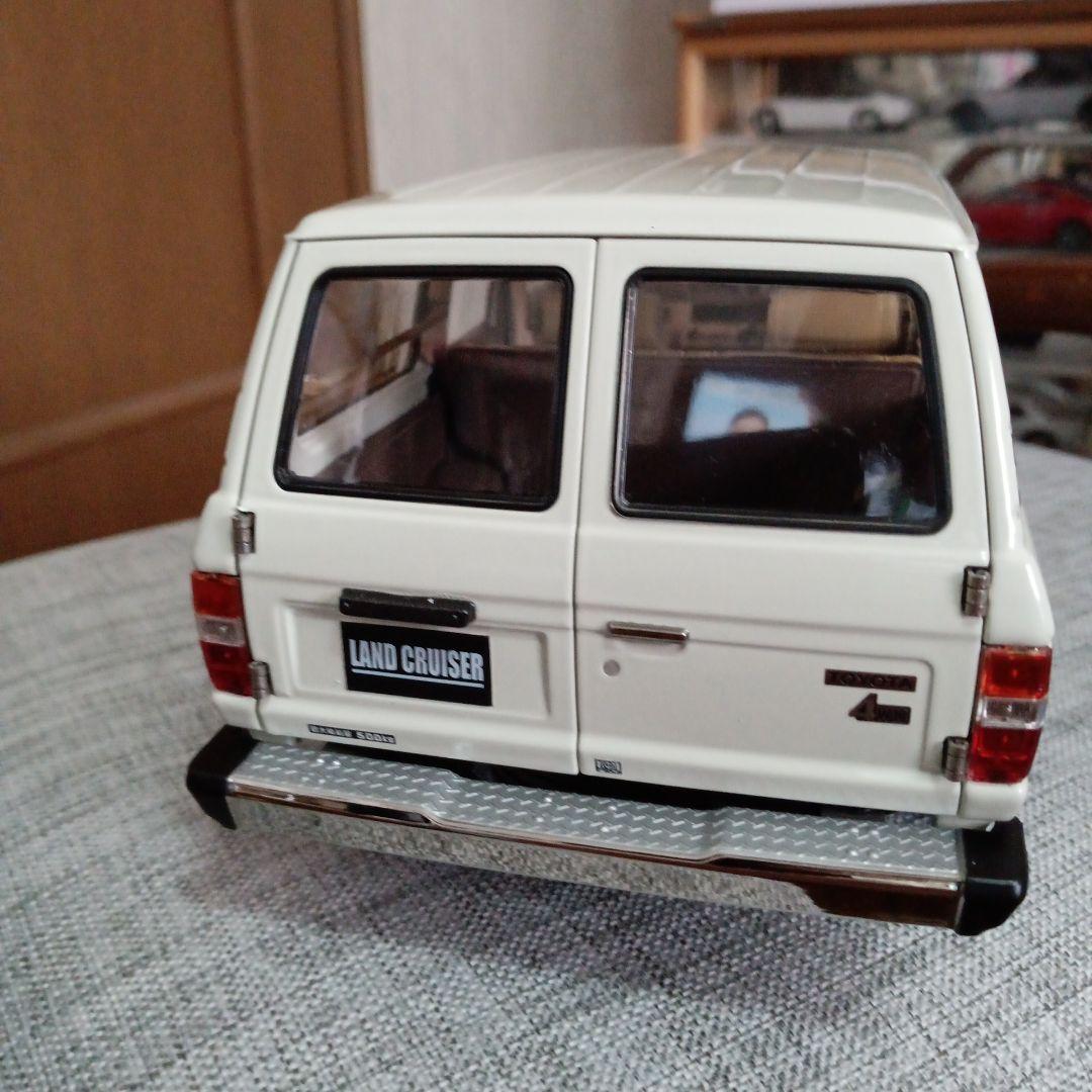kyosho 1/18 ランドクルーザー 60 ホワイト