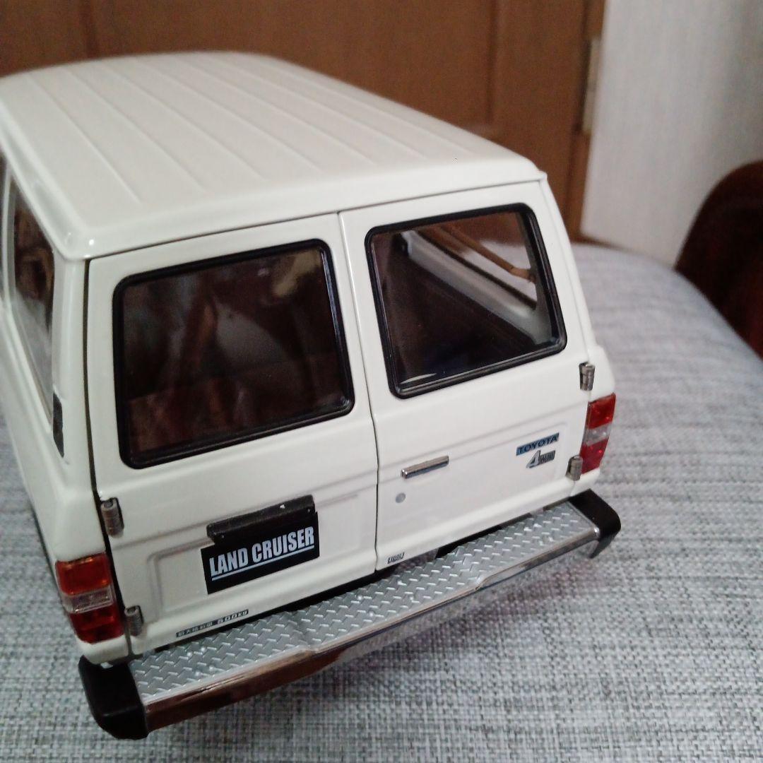 kyosho 1/18 ランドクルーザー 60 ホワイト