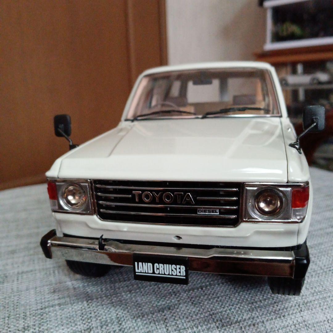 kyosho 1/18 ランドクルーザー 60 ホワイト