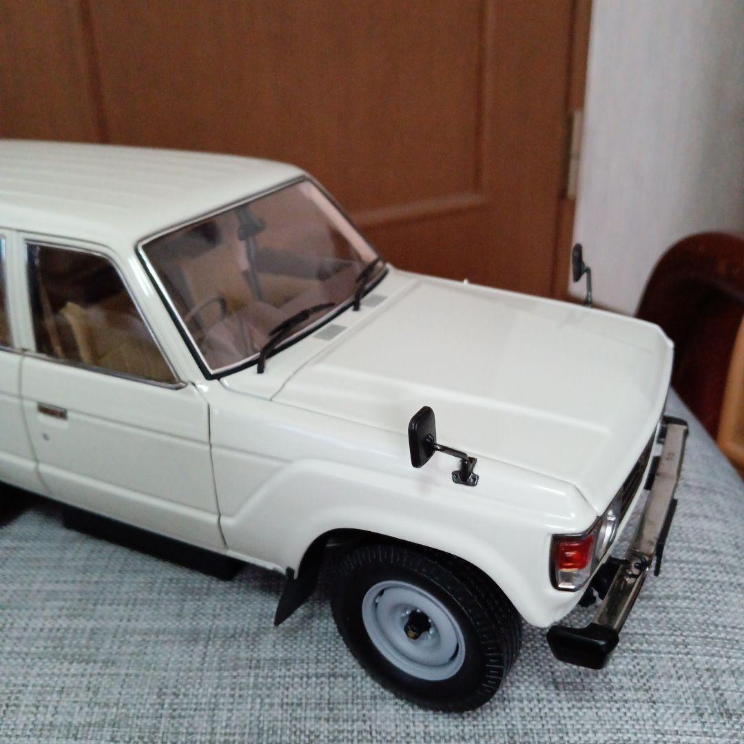 kyosho 1/18 ランドクルーザー 60 ホワイト