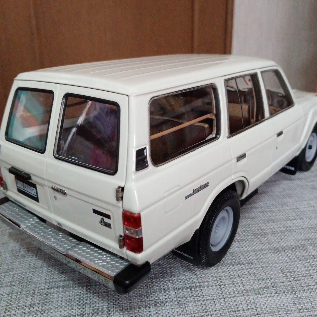 kyosho 1/18 ランドクルーザー 60 ホワイト