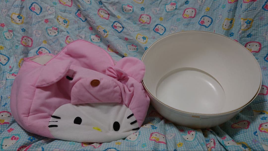 約20年前購入 ハローキティ　レトロ　収納ケース　ピンク くまさん 難有