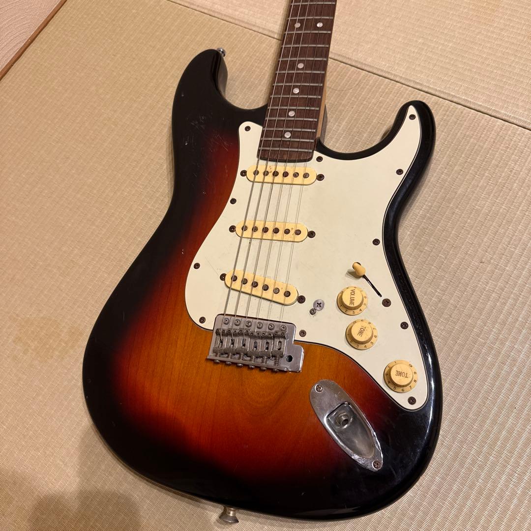 バッカス ストラトローステッドメイプル指板
