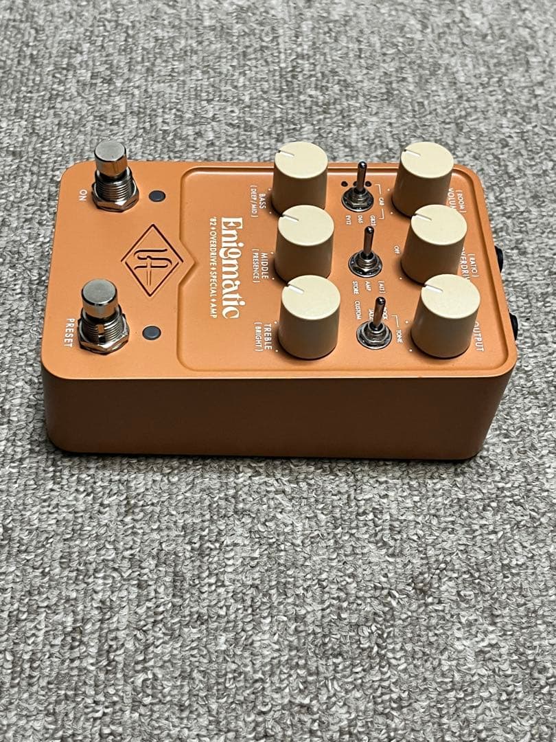 ギター Universal Audio Enigmatic UAFX