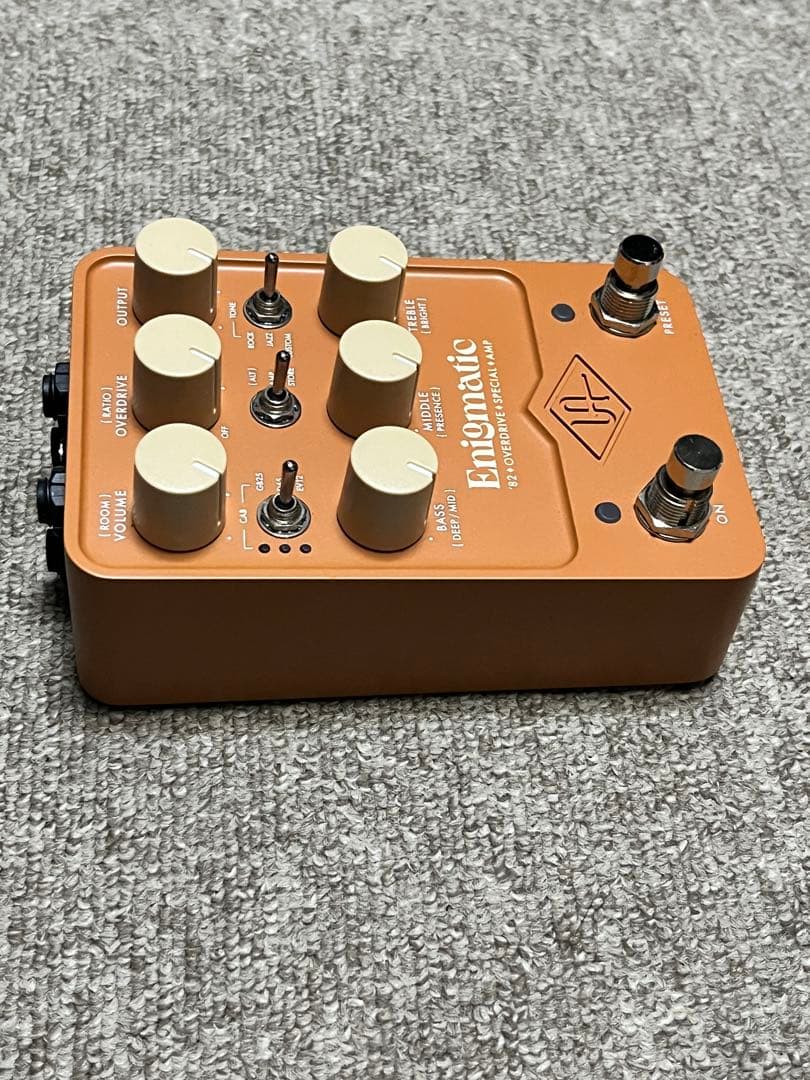 ギター Universal Audio Enigmatic UAFX