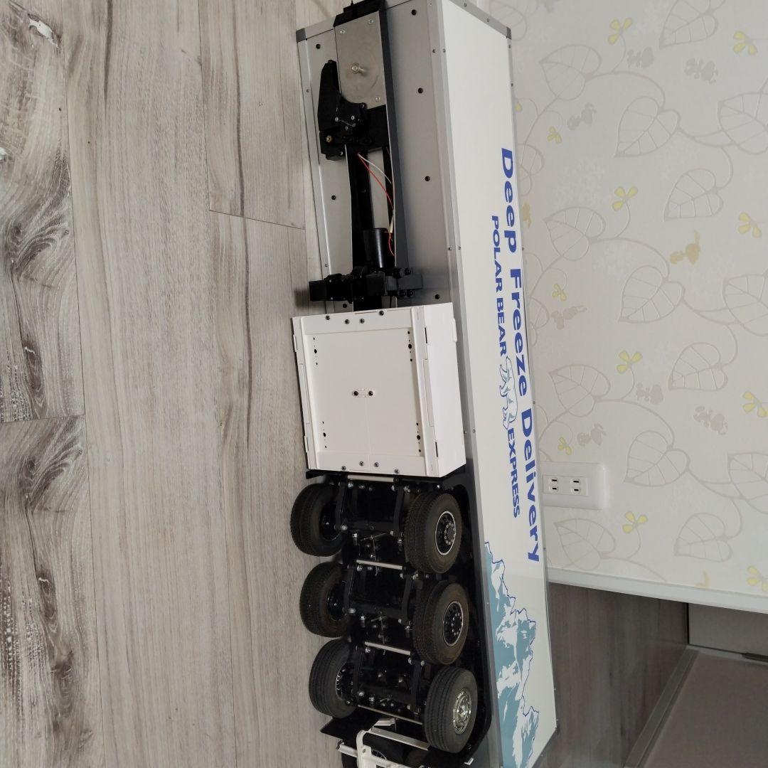 トレーラーヘッド　スカニア　R620 　6×4　ハイライン