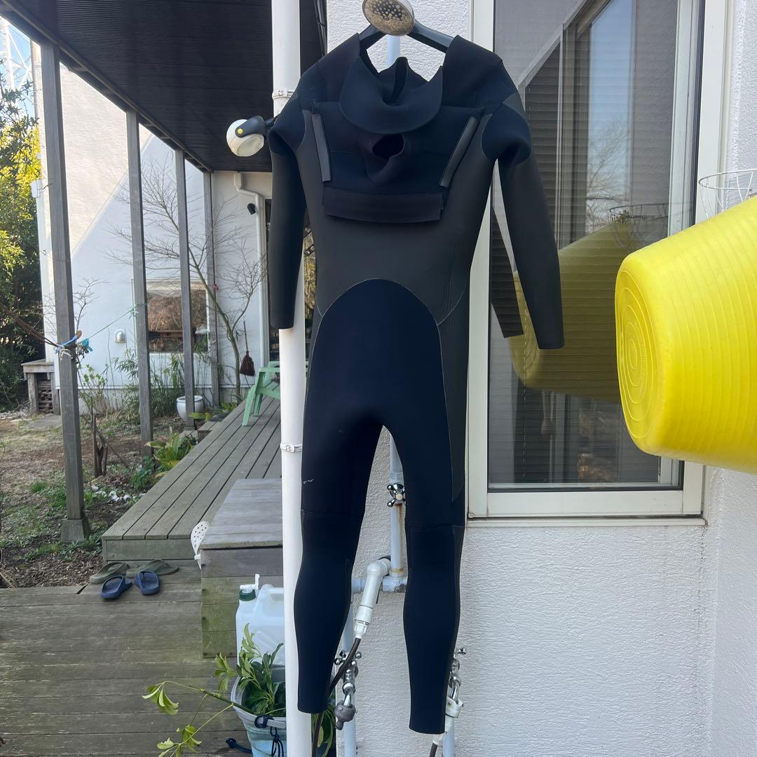 【ワンシーズン着用】セミドライスーツ　サイズML