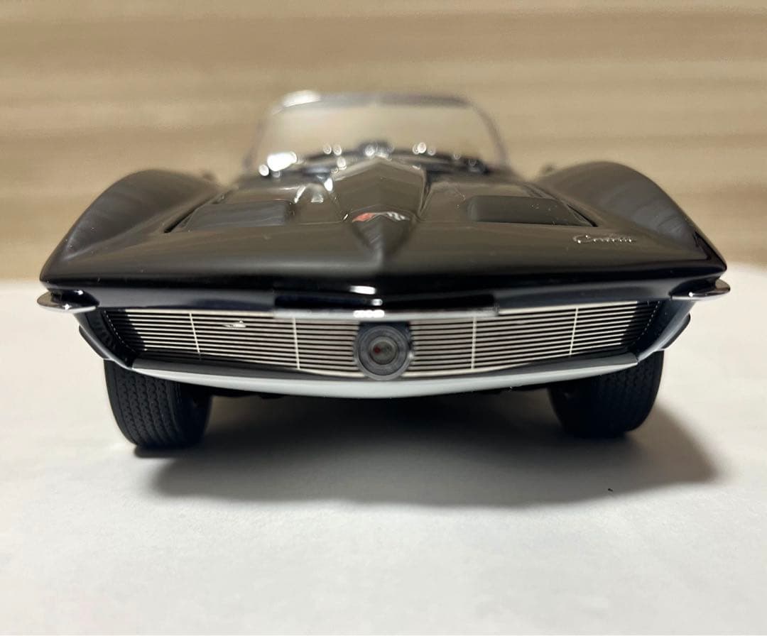 Autoart 1/18 シボレーコルベットMako Shark 1961