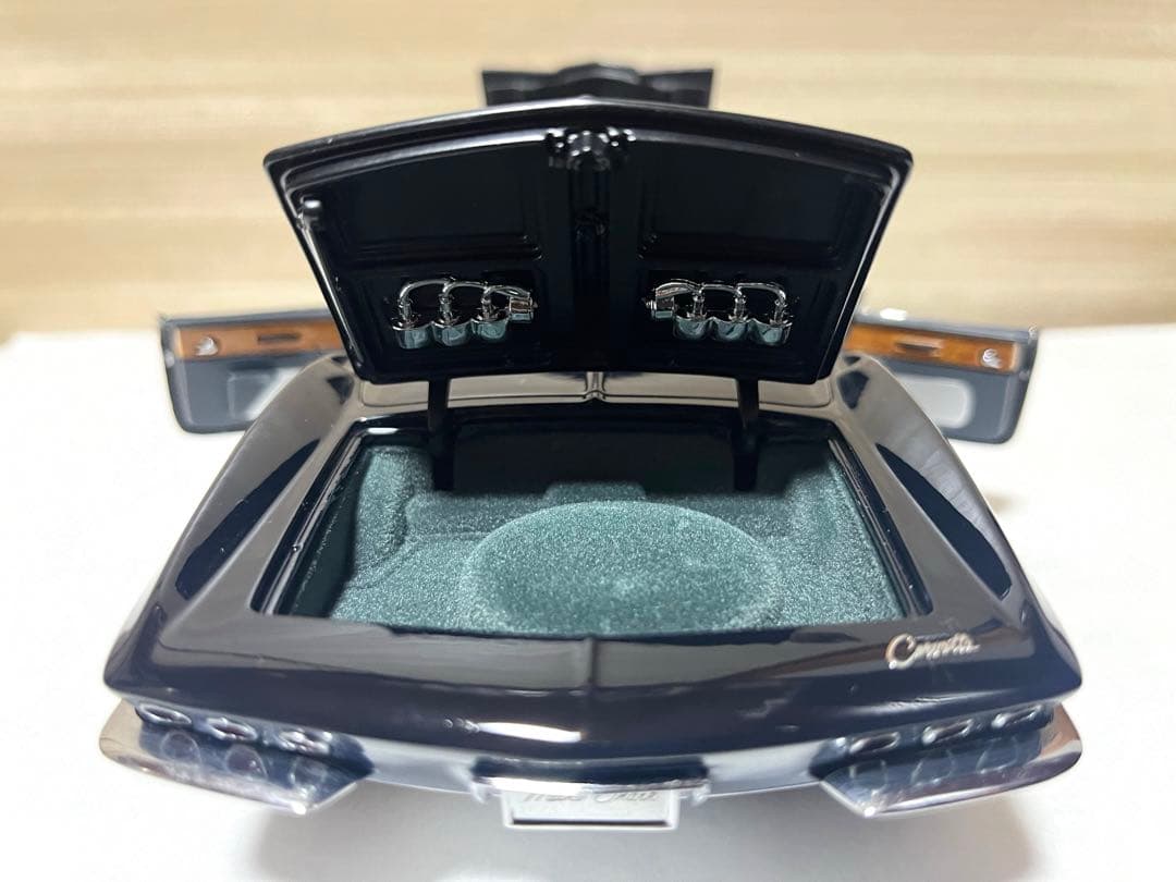 Autoart 1/18 シボレーコルベットMako Shark 1961