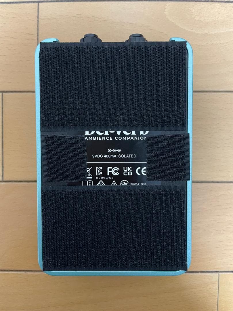 ギター UAFX Del-verb
